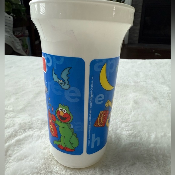 Cookie Monster Mrs. Fields Cookie 2003 Sesame Street Plastic Cup Rare Vintage - Picture 4 of 11